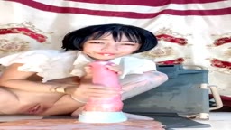 巨大ディルド 腹ボコ オナニー