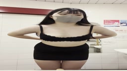 【自撮りオナ】むちむち清楚ちゃん３研修終わりに公衆ト○レで卑猥なオナ真夏のどアップくぱぁ痙攣連続イキ