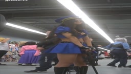 コスプレ　逆さ