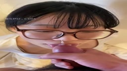 めがね娘イラマ