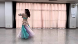 ベリーダンスは肉体の美を表現することに適したダンスです