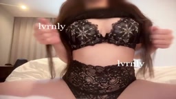 裏垢女子　舌出してアヘオホオナニー