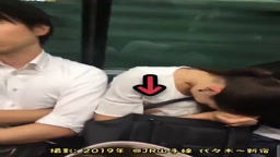 やってますね!おっぱいモミモミ