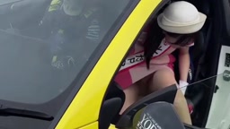 【お宝】とよたPR大使   ラリーカー降車の際にパンチラ♡