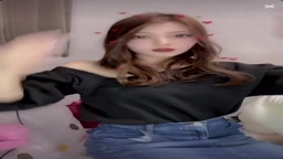 LC かわいい　パンチラ