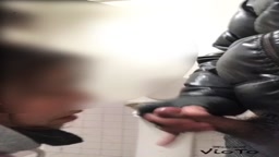 職場の同僚の息子を気持ちよく。