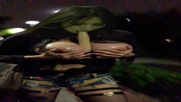 巨乳 露出狂 外でディルドフェラ