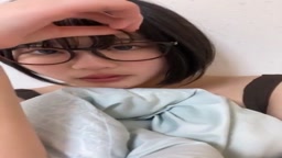 爆乳めがねっ子のえちライブ