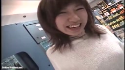 露出　かわいい