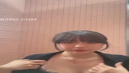 若い女が公園で露出した話