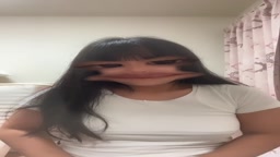 インライ 巨乳 ノーブラ