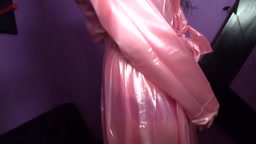 モデルのような美女でもアナルって...