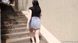 LW-植物に水をやり、縄張りを示す 1