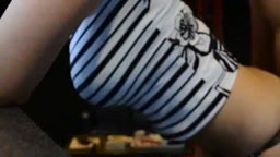 着衣おっぱいが揺れる２