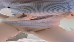 チクオナで愛液タラタラ