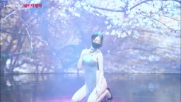 ステージ上で下着を脱ぐ誘惑