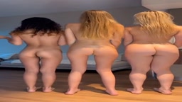 外国人 美女三人 見せつける