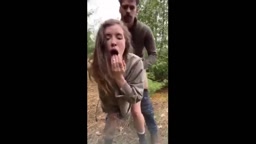 インド人に草むらに連れ込まれ激しく交尾される白人ネキ