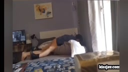 자지로 여동생을 성교육 하는 방법