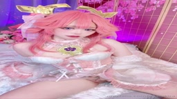 Remu kira yae miko cosplay