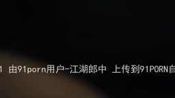 息子がテレビを見ている間にセックスをする悪い母親（パート2）