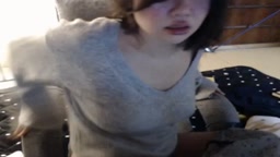 NEZUMI 座椅子でストリップ、、放尿も？