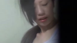 微乳スレンダーOLの自らを焦らす特殊な触撫オナニー