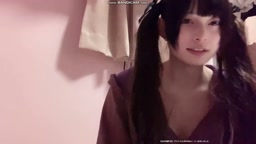 なかにしさん濡れてパンツにシミを作ってしまう