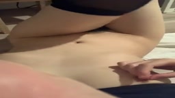 陰キャJD 乳首オナニー