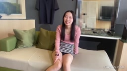 舌使い抜群の19歳♡どこで覚えたのか丁寧なキスとひょっとこフェラは最高級♡人懐こい猫みたいなコと恋人気分SEX♡