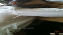 偷摸睡着的同桌的奶子