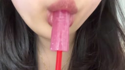 ASMR 女性がロリポップを舐める 13
