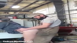 事務の人と我慢できず工場内でSEX