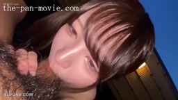 露天風呂でフェラ！顔射もあり。