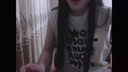 booboomonster 配信 生放送事故：立ち上がるといちごパンツが露出