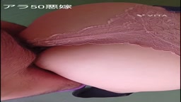 着圧ソックス履いた熟女