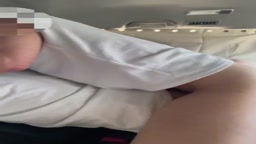 車の中は狭いけど興奮する。