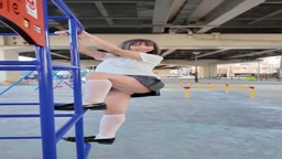 ジャングルジムにて