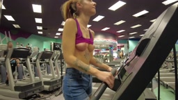Rae in the Gym