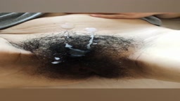 知的で上品なくせに、ド濃い陰毛に埋もれたドエロいマンコをしている妻