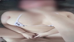 デカ乳女、牛コスでイく