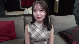 美乳の女の子、感じまくりで種付けされる。