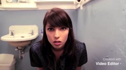 【洋物】美女の排泄