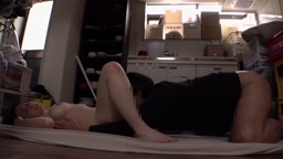 キッチンで爆乳女子をハメ