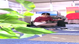 パンチラ　女上司