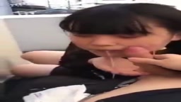 彼女に階段でフェらして貰った後大量顔射して怒られる