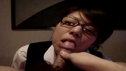 眼鏡女子はエロさ5割増し