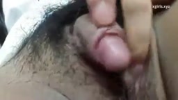 ここまでくるとクンニではなくてフェラになるw チンポレベルのデカクリ