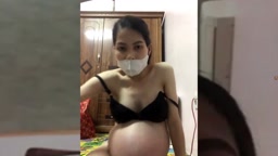 Pregnant asian Livechat