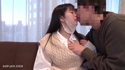 色白で小動物系の子　3